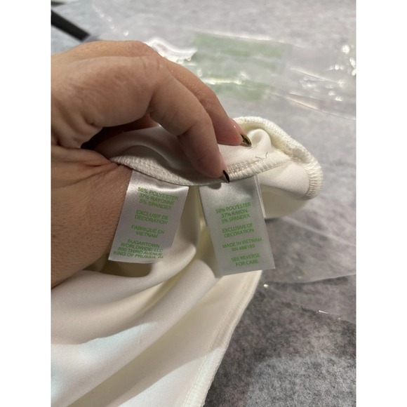 NWT $138 Lilly Pulitzer UPF 50+ Pullover, Coconut White Size LARGE - Picture 6 of 8